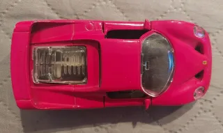 Coche de juguete rojo, tipo Ferrari