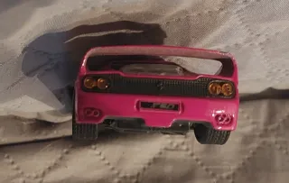 Coche de juguete rojo, tipo Ferrari