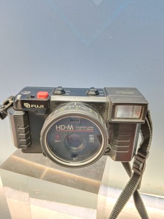 Cámara fotográfica Fuji HD-M impermeable 35 mm, buen estado
