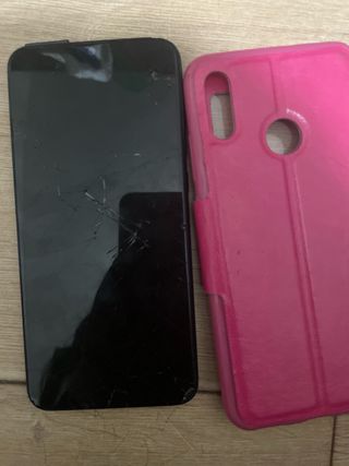 iPhone 11 Roto y Huawei P Smart 2020 Roto