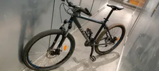 Bicicleta Btwin con frenos de disco