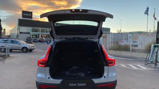 VOLVO XC40 2.0 ESSENTIAL DCT 5P
