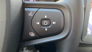 VOLVO XC40 2.0 ESSENTIAL DCT 5P