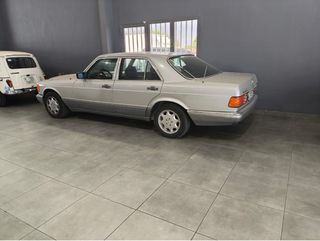 Mercedes-Benz 260 SE 2010