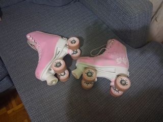 Patines rosas talla 31-34