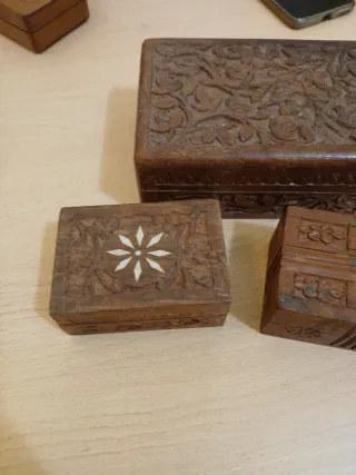 3 Portagioie in Legno Intagliato