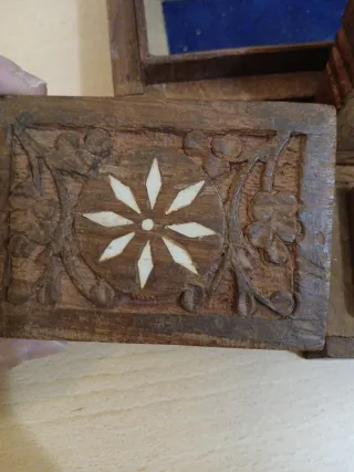 3 Portagioie in Legno Intagliato