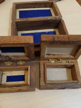 3 Portagioie in Legno Intagliato