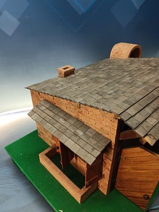 Maqueta de madera, Molino, funcionando 54x34x30 cm.