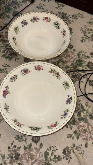 Royal Albert Flower of the Month insalatiera