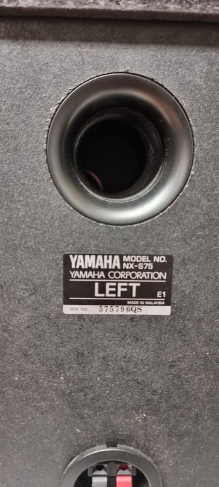 Altavoces Yamaha Model No. NX-S75