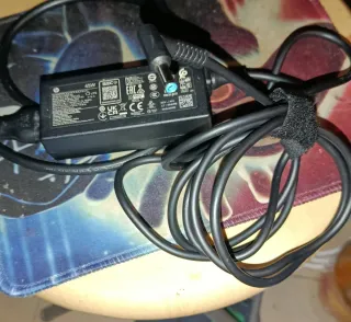 Cargador HP 45W L25296-001