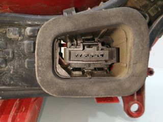 Piloto tras izq peugeot 9683460880g 3008 559789