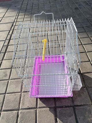 Jaula para pájaros blanca y morada