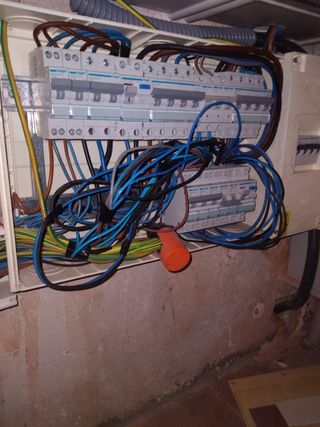 Electricista Profesional en Barcelona | Rápido