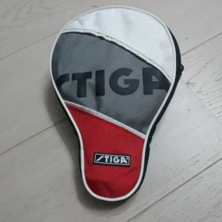 Funda STIGA + 2 palas tenis de mesa y 3 pelotas