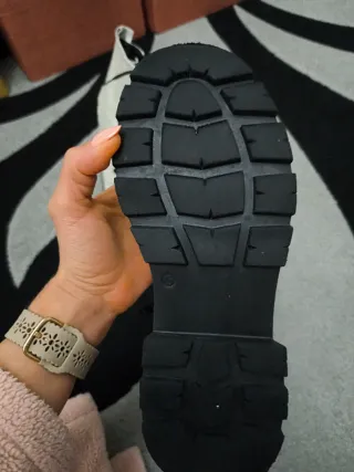 Stivaletti bianchi in pelle nuovi usati una volta