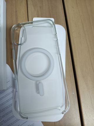 Funda transparente con MagSafe para el iPhone 16 Plus