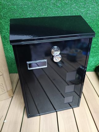 SONGMICS - Buzón de Pared Moderno, con Ventanas de visualización, Placa de identificación, Cerradura con núcleo de Cobre, fácil de Instalar, Negro GMB031B02