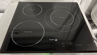Placa de inducción Fagor.