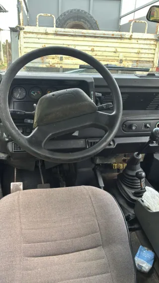 Land Rover Defender 2002