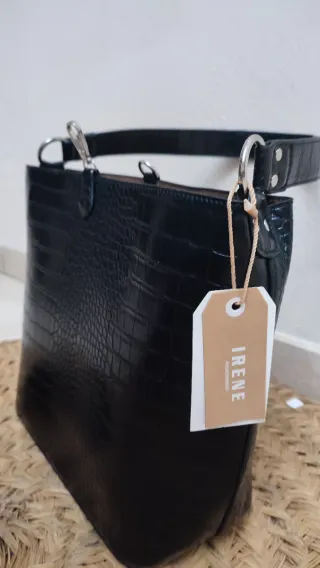Bolso negro efecto piel cocodrilo