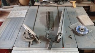 Sierra de mesa para carpintería