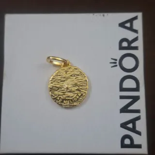 Colgante Pandora Talismán Flechas y Estrellas Oro