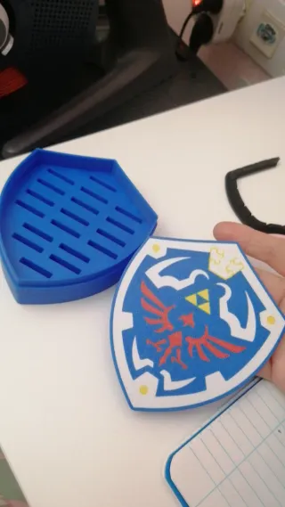 Soporte Tarjetas Nintendo Escudo Hylian Zelda