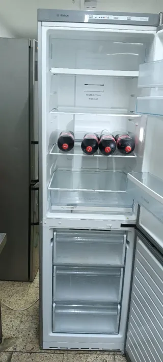 NEVERA COMBI BOSCH NO FROST ENERGÍA A+