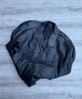 Giubbotto in pelle vintage nero