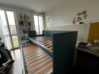 Letto a castello moderno con cassettoni