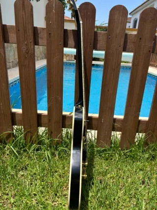 Guitarra  tipo Les Paul Custom Renivelada