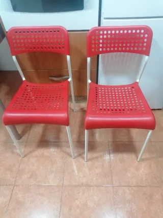 Sillas Ikea Rojas (2 unidades)El precio esporlas 2