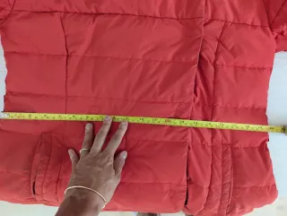 Plumas mujer rojo Armani, talla 46