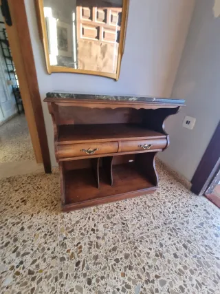 Mueble recibidor madera y mármol