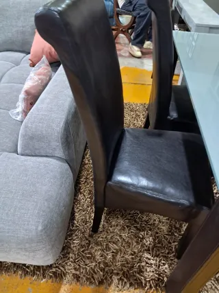 Mesa cristal extensible + 4 sillas piel