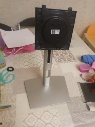 Mástil Soporte Monitor Dell Plata