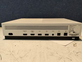 Xbox One S 1TB Battlefield V Consola (sin mando)