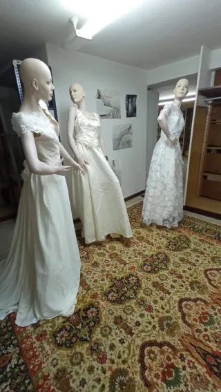 Trajes de Novia y Primera Comunión