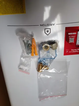 Ariston Velis Termo Eléctrico 100L Litros