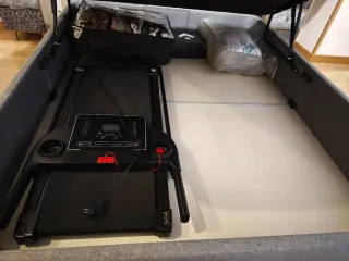 Canapé y cabecero gris