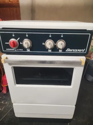 Cocina de gas butano Benavent 87*50x43