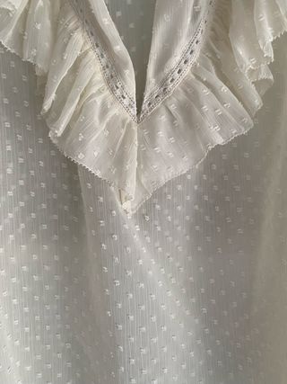 Camisa Zara plumeti volantes