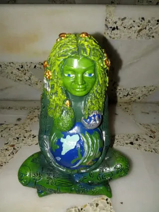 Figura Madre Tierra