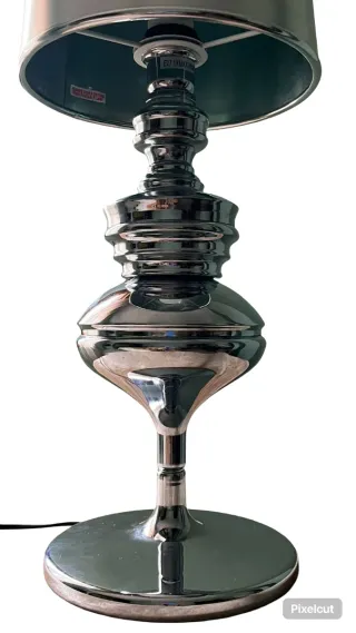 Lámpara de mesa moderna cromada