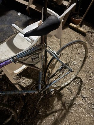 Bicicleta de ruta azul