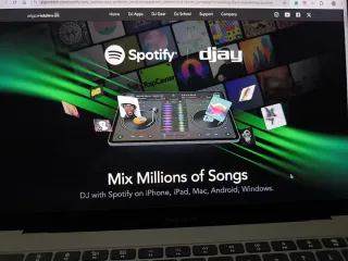 Traktor kontrol S2 MK3