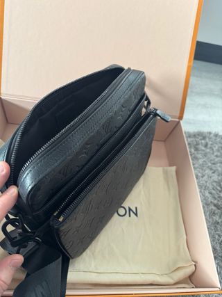 Louis Vuitton Trio Messenger Shadow Negro