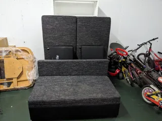 Sofá modular gris y negro